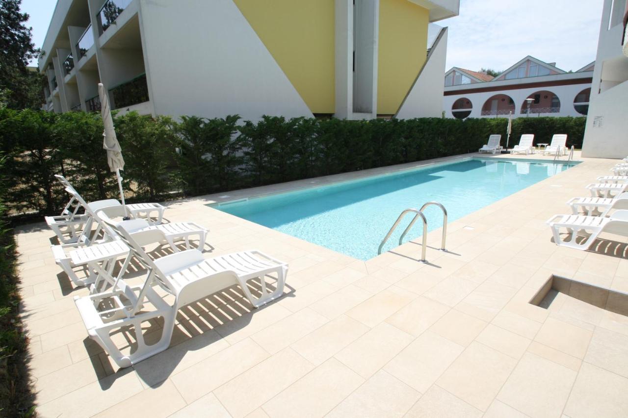 Villa Albaluisa Bibione Exterior foto