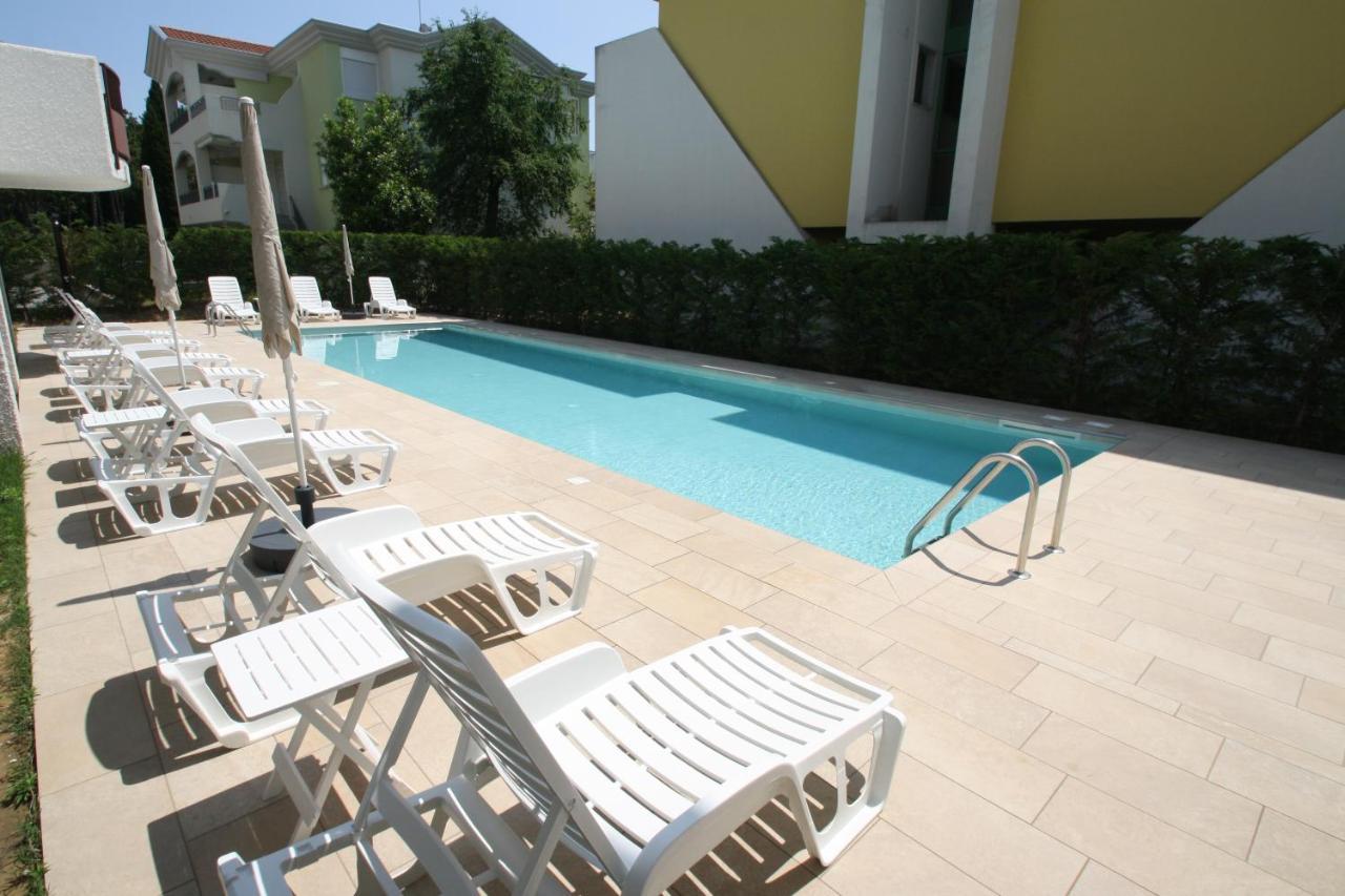 Villa Albaluisa Bibione Exterior foto