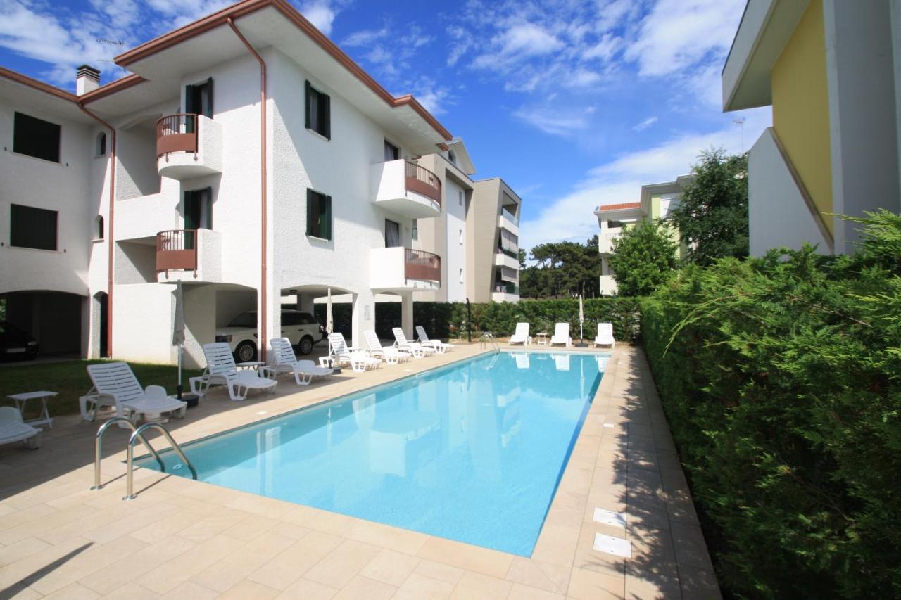 Villa Albaluisa Bibione Exterior foto