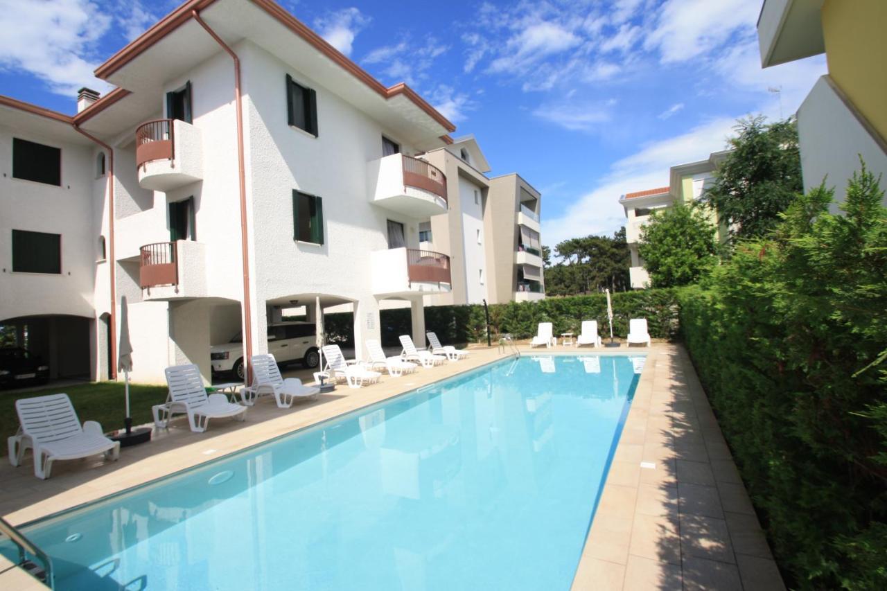 Villa Albaluisa Bibione Exterior foto